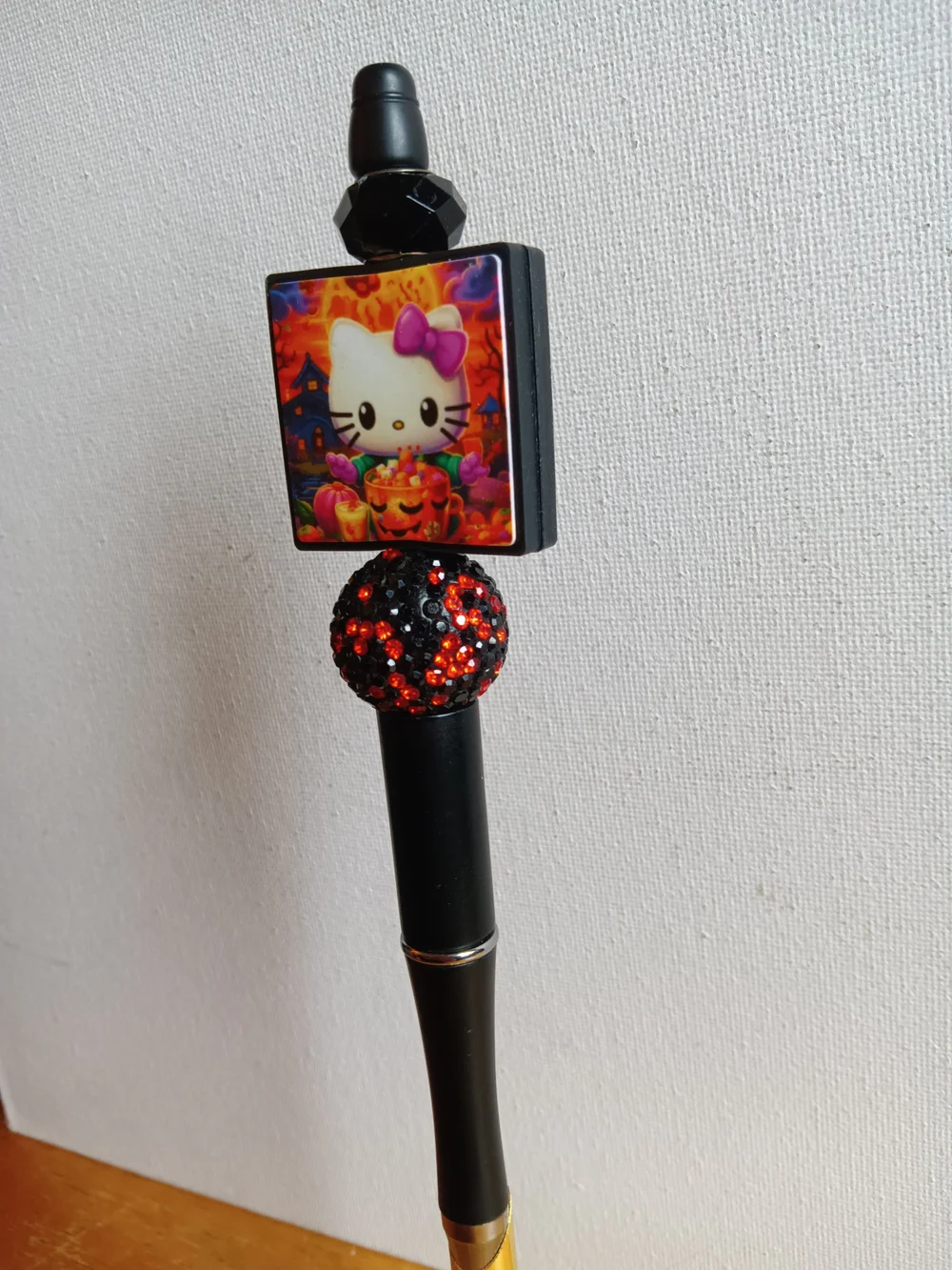 Hello Kitty Halloween -Themed Beadable Pen